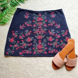 Embroidered Mini Skirt ♥
